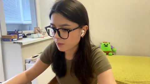 Marie online show from June 19, 2:45 pm