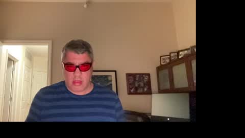 Chicago Guy online show from March 29, 4:47 am