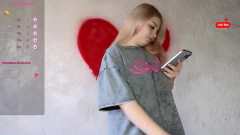 Molly online show from September 27, 11:19 am