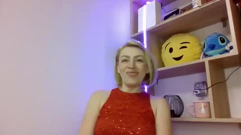 shy_girl80 online show from March 9, 6:45 pm