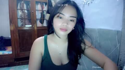 shy_innocent_girl online show from June 14, 4:58 am