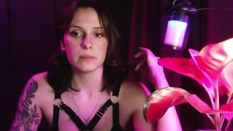 shy_miracle online show from May 17, 2:59 pm