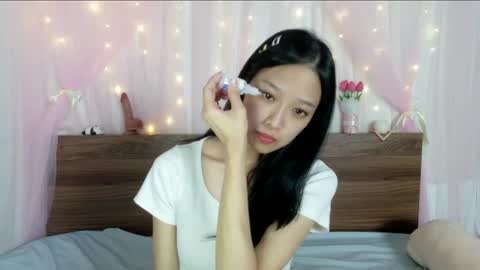 shy_pink_doll online show from August 4, 1:23 am