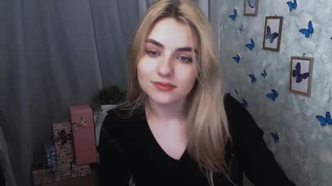 shy_sabrina_ online show from January 16, 7:17 am