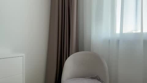 shy_schoolgirl_ online show from March 10, 9:24 am