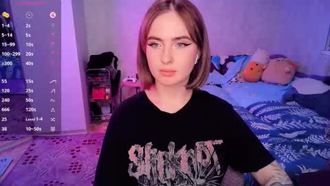 Snapshot of shyfoxxxy chatting on February 20, 7:41 pm Effie online show from February 20, 7:41 pm