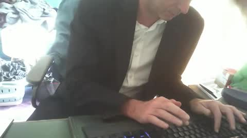 shyfrenchcock online show from May 11, 8:43 am