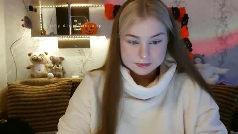 shylove_elina online show from October 24, 4:30 pm