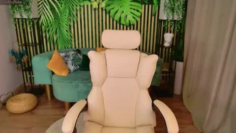 shyprincess_kelly online show from March 14, 5:28 pm