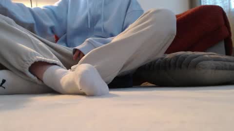 shywhitesocks online show from April 22, 6:26 pm