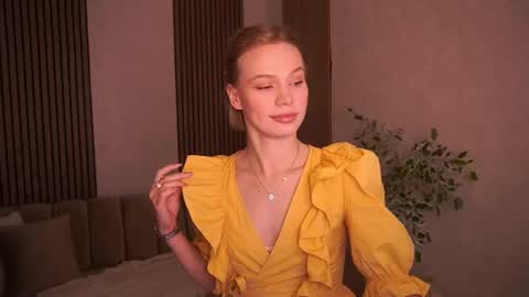 shyysiren online show from July 7, 7:34 am
