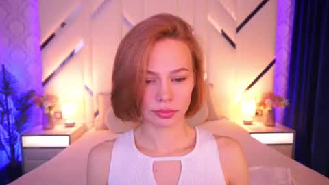 shyysiren online show from June 15, 7:22 am
