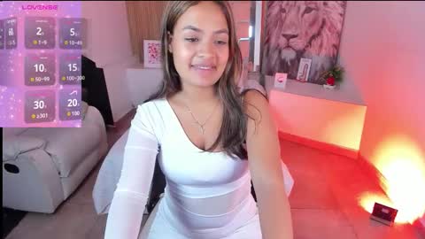 siafoxx_ online show from March 4, 4:42 am