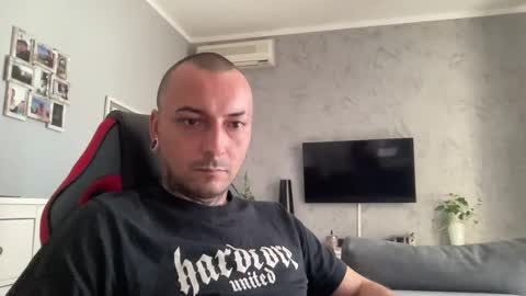 sidvicious23cm online show from October 29, 10:50 am