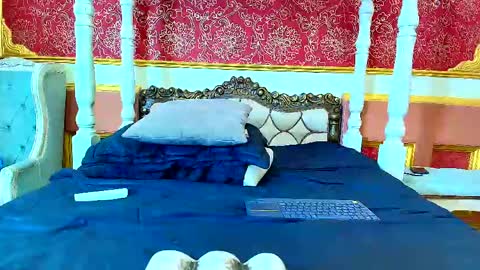 SinnaDark online show from May 15, 1:29 pm