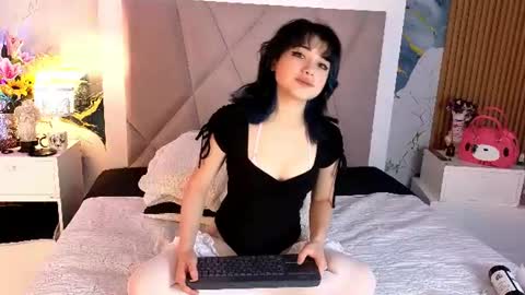 Sienna Desieree online show from June 13, 1:21 pm