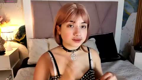 Sienna Desieree online show from July 8, 12:41 pm