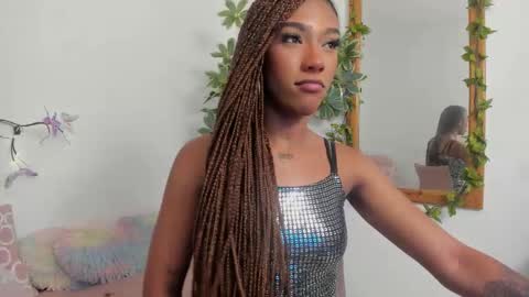 Sienna  online show from March 15, 5:23 am