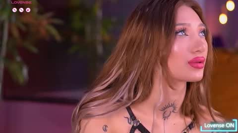 Sienna online show from November 29, 7:43 pm