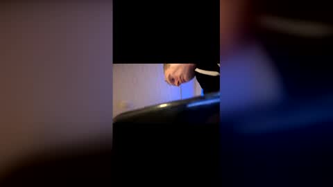 R online show from December 19, 8:10 am