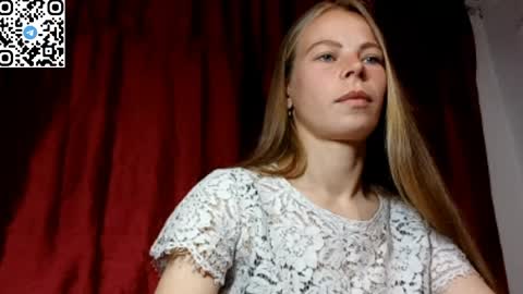 JULIANA online show from April 25, 8:50 pm