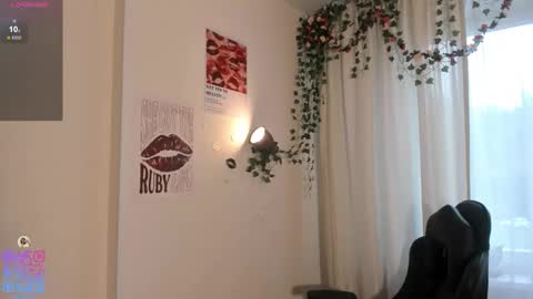 Call me Mia online show from October 5, 7:28 am