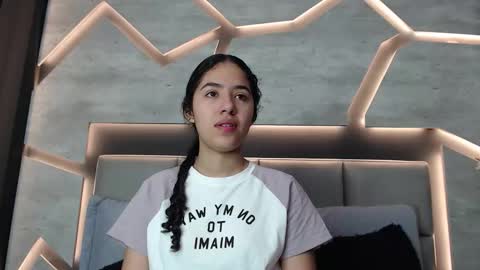 silknyx online show from March 12, 2:21 pm