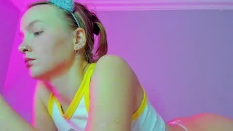 Mila online show from October 30, 7:53 am