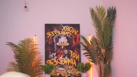 silkylumi online show from March 11, 6:33 pm