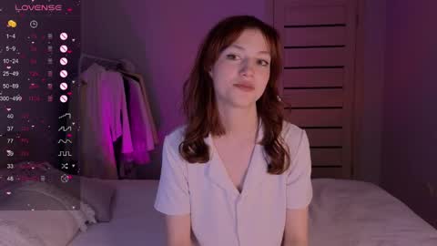 silly___woman online show from April 29, 8:13 pm