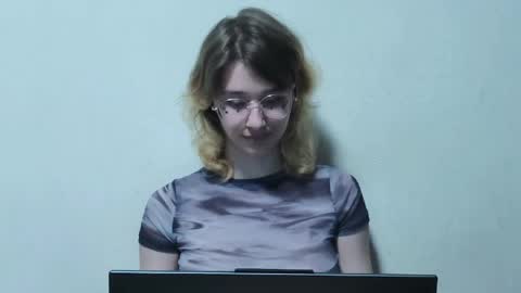 Kate online show from May 11, 4:59 pm