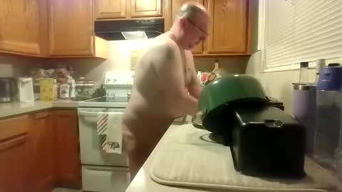 Snapshot of silverdragon70 chatting on October 3, 2:32 am silverdragon70 online show from October 3, 2:32 am