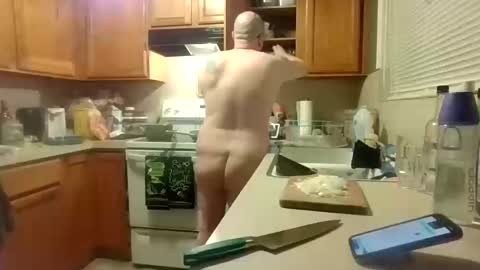 Snapshot of silverdragon70 chatting on October 13, 2:13 am silverdragon70 online show from October 13, 2:13 am