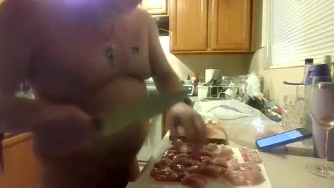 Snapshot of silverdragon70 chatting on October 9, 1:11 am silverdragon70 online show from October 9, 1:11 am