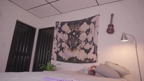 Little Sunshine online show from October 23, 8:21 pm