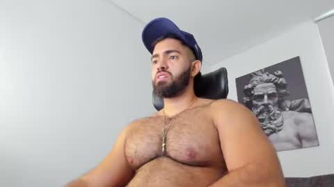 simon_leon01 online show from July 27, 10:51 pm