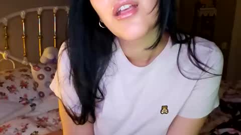 simonesighren online show from October 29, 7:32 am