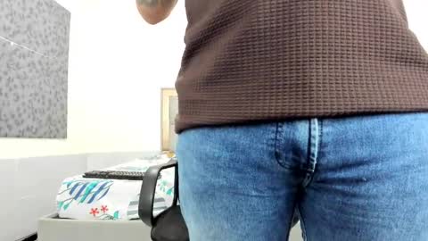 SIMON KELER online show from April 26, 1:42 pm
