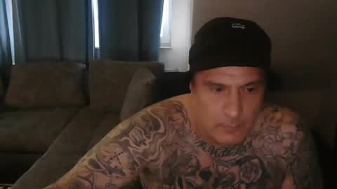 sinalco1975 online show from November 15, 8:05 am