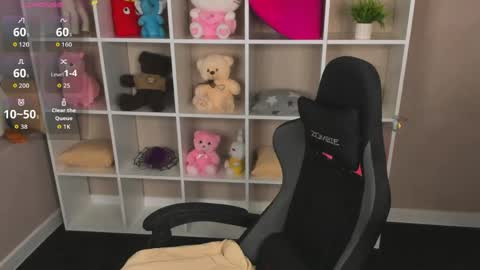 Hi my name is Cindy Id love to see you on my stream. My schedule for the week 2 GMT 3am-9am  MoTuFrSaSu online show from June 5, 12:39 am