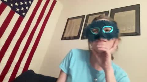 sinnamonandcream online show from June 9, 2:22 am