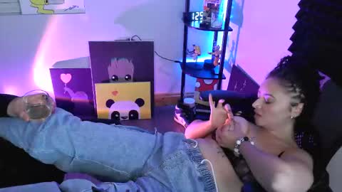 sinvelouria online show from November 28, 9:11 pm