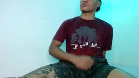 Snapshot of sir_black1 chatting on December 9, 8:23 pm Sir black online show from December 9, 8:23 pm