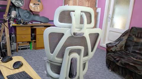 I am The Fourth and only Sir. Pelo online show from September 20, 6:49 am