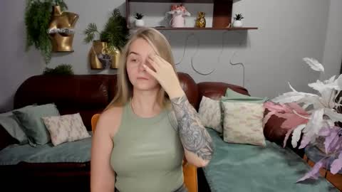 SirenaBloom online show from November 29, 5:26 am