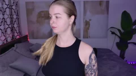 SirenaBloom online show from July 9, 6:06 am