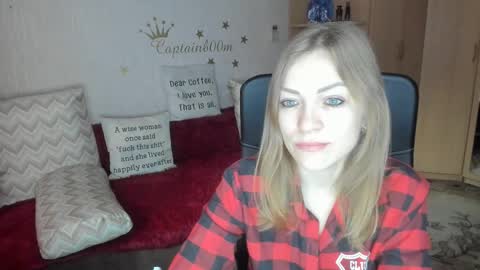 Snapshot of sirenasilk chatting on October 9, 3:56 am sirenasilk online show from October 9, 3:56 am