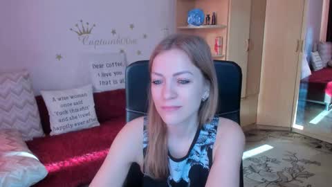 Snapshot of sirenasilk chatting on October 2, 4:22 am sirenasilk online show from October 2, 4:22 am