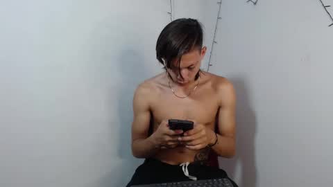 Snapshot of sirryant chatting on September 15, 10:44 pm SIR RYANT online show from September 15, 10:44 pm