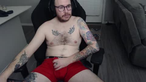 Snapshot of sirscotty831 chatting on February 8, 3:41 am Sir Scotty online show from February 8, 3:41 am